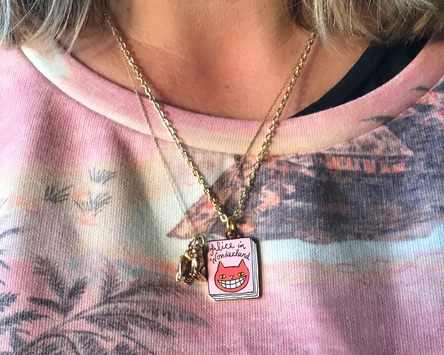 Book Charm: Alice in Wonderland